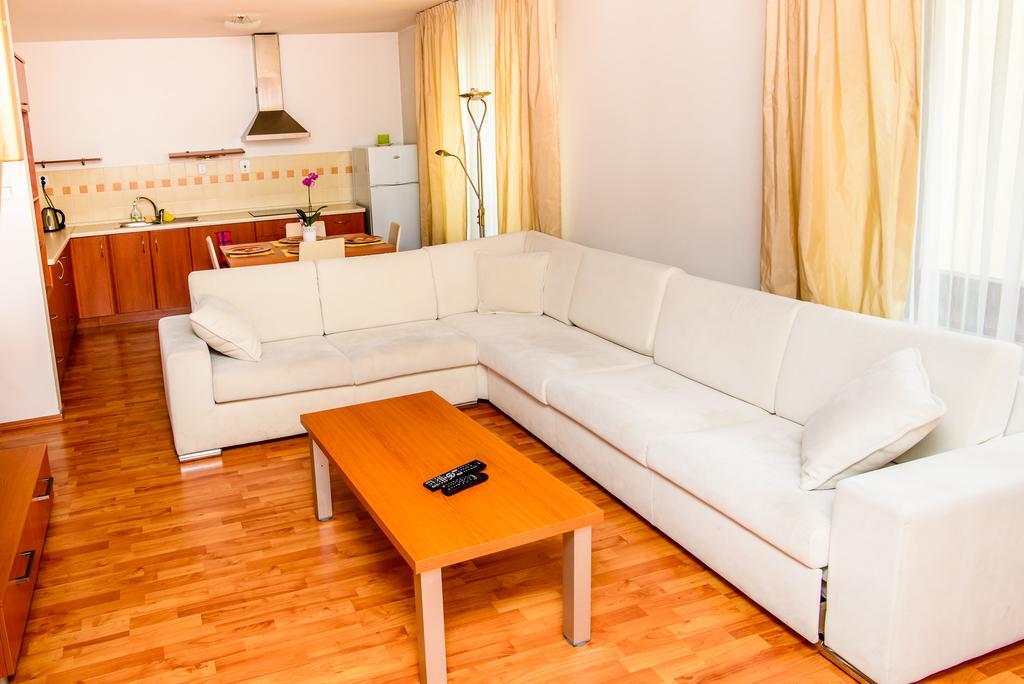 Apartment Downtown Жилина Екстериор снимка